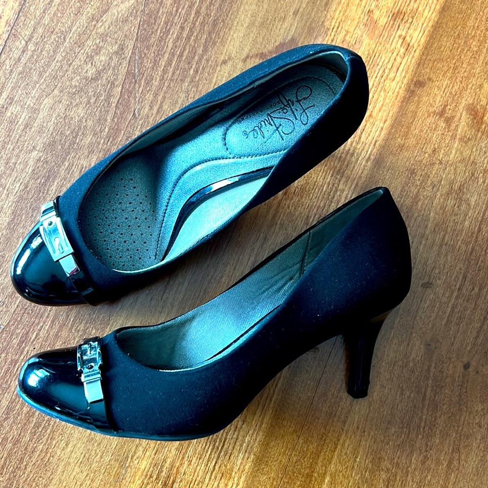 Black LifeStride Soft System Heels 7